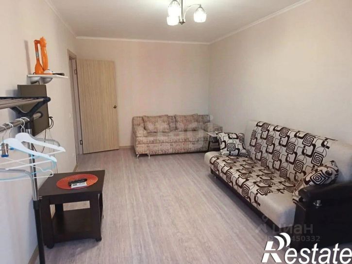 2-комн квартира улица Адмирала Пустошкина, 22 с1,  д. 22 с1