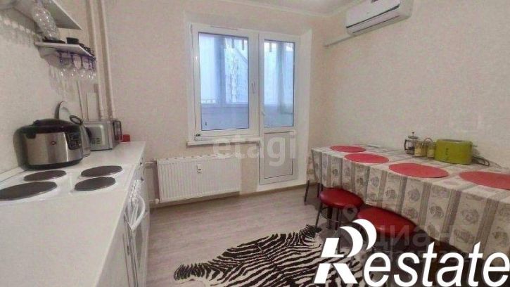 2-комн квартира улица Адмирала Пустошкина, 22 с1,  д. 22 с1