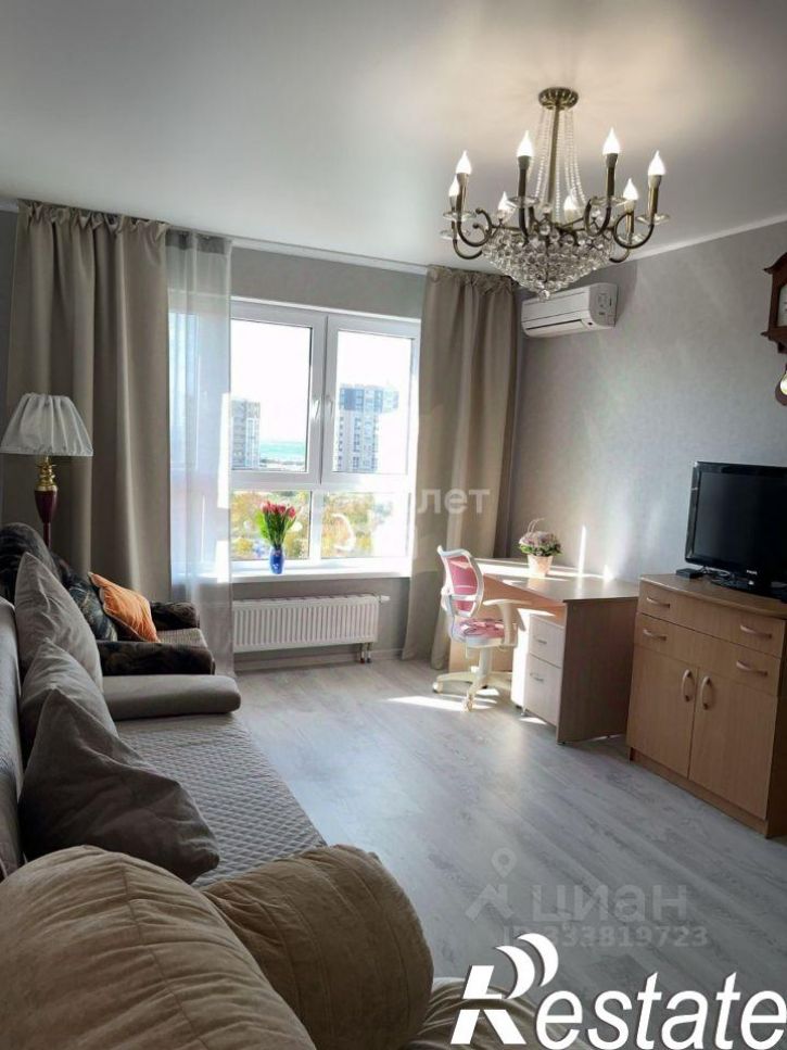 2-комн квартира улица Крылова, 13 к3,  д. 13 к3