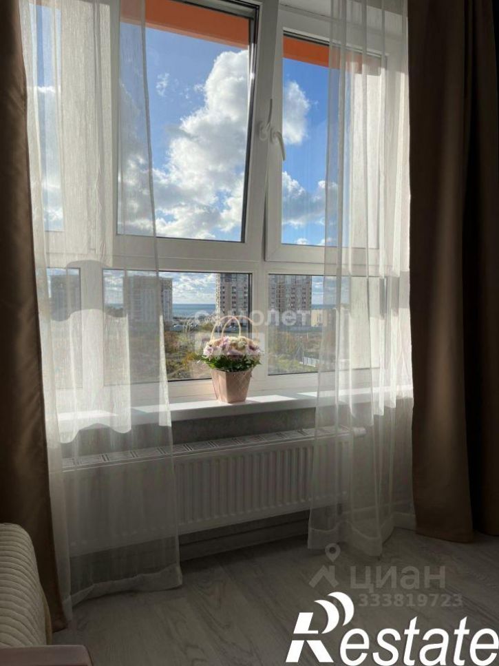2-комн квартира улица Крылова, 13 к3,  д. 13 к3