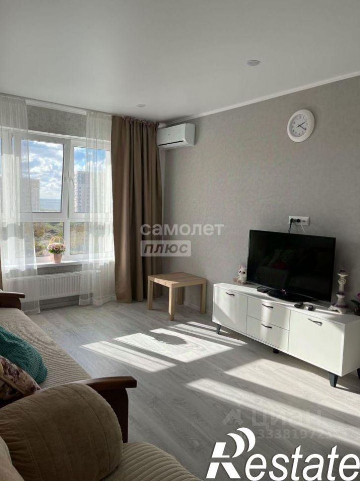 2-комн квартира улица Крылова, 13 к3,  д. 13 к3