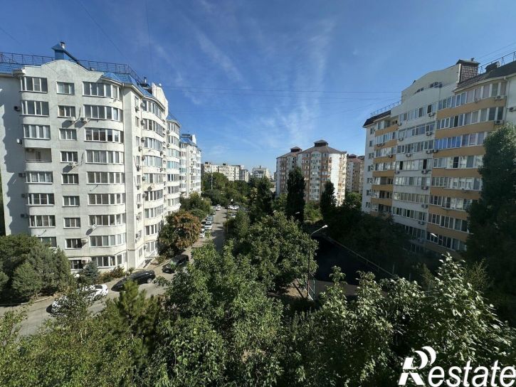1-комн квартира улица Крылова, 17к6