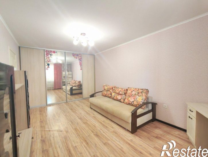 1-комн квартира улица Адмирала Пустошкина, 10