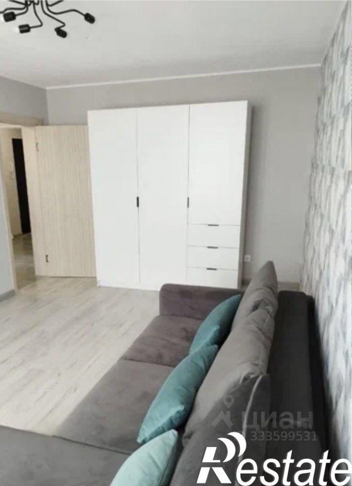 2-комн квартира улица Адмирала Пустошкина, 16,  д. 16