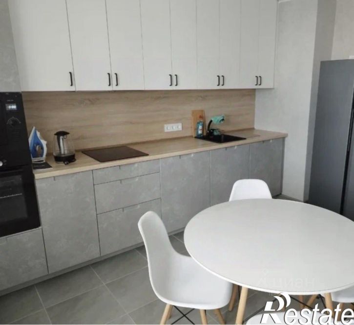 2-комн квартира улица Адмирала Пустошкина, 16,  д. 16