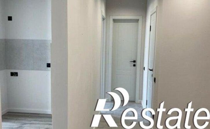 2-комн квартира улица Крылова, 13 к1,  д. 13 к1
