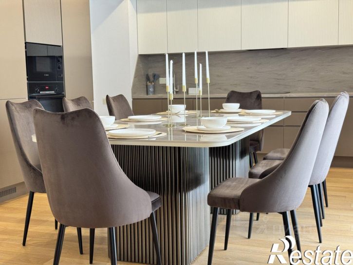 2-комн квартира улица Толстого, 27,  д. 27