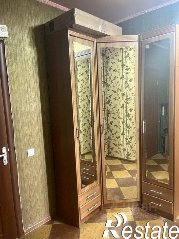 1-комн квартира улица Крылова, 17/1,  д. 17/1