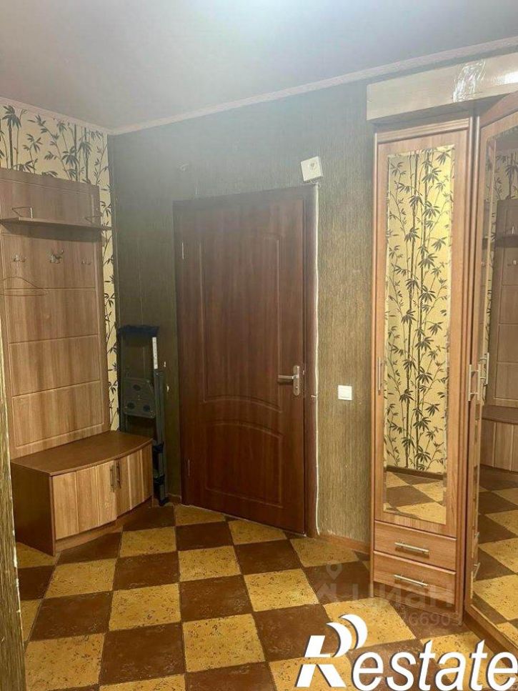 1-комн квартира улица Крылова, 17/1,  д. 17/1