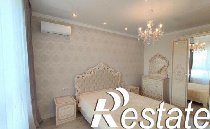 2-комн квартира улица Крылова, 13 к3,  д. 13 к3