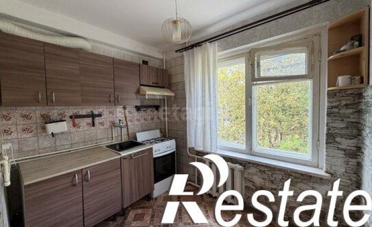 2-комн квартира 12-й микрорайон, 20