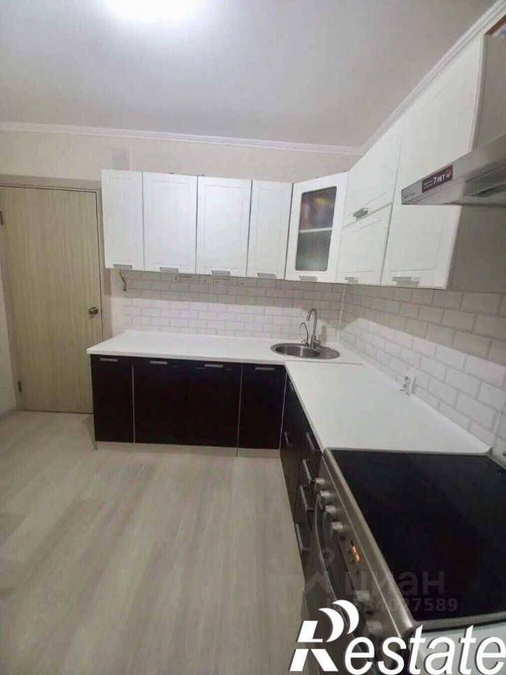 1-комн квартира улица Адмирала Пустошкина, 22 с13,  д. 22 с13