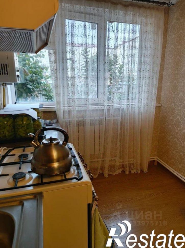 2-комн квартира 12-й микрорайон, 34