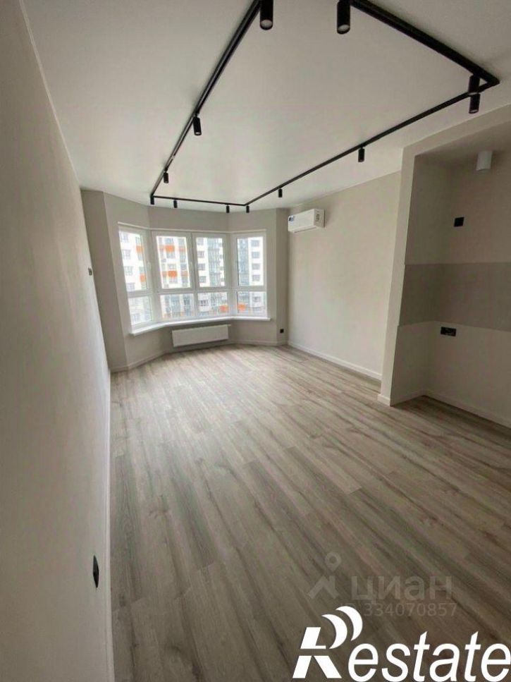 2-комн квартира улица Крылова, 13 к2,  д. 13 к2