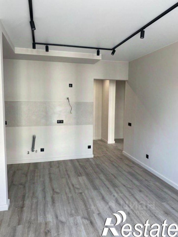 2-комн квартира улица Крылова, 13 к2,  д. 13 к2