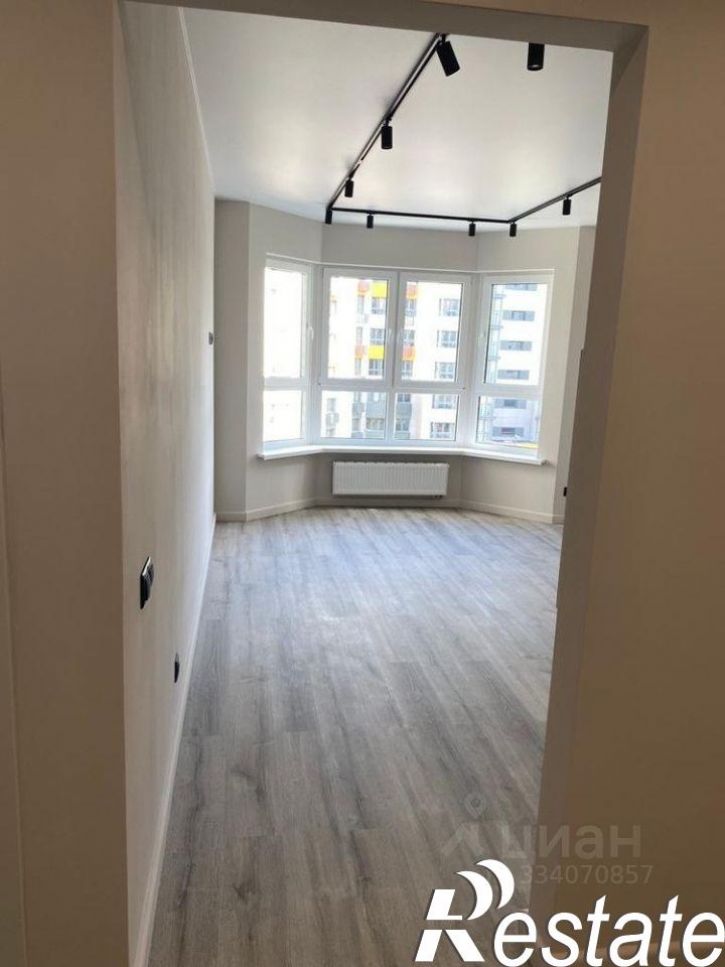 2-комн квартира улица Крылова, 13 к2,  д. 13 к2