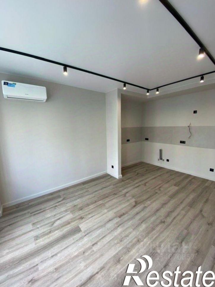 2-комн квартира улица Крылова, 13 к2,  д. 13 к2