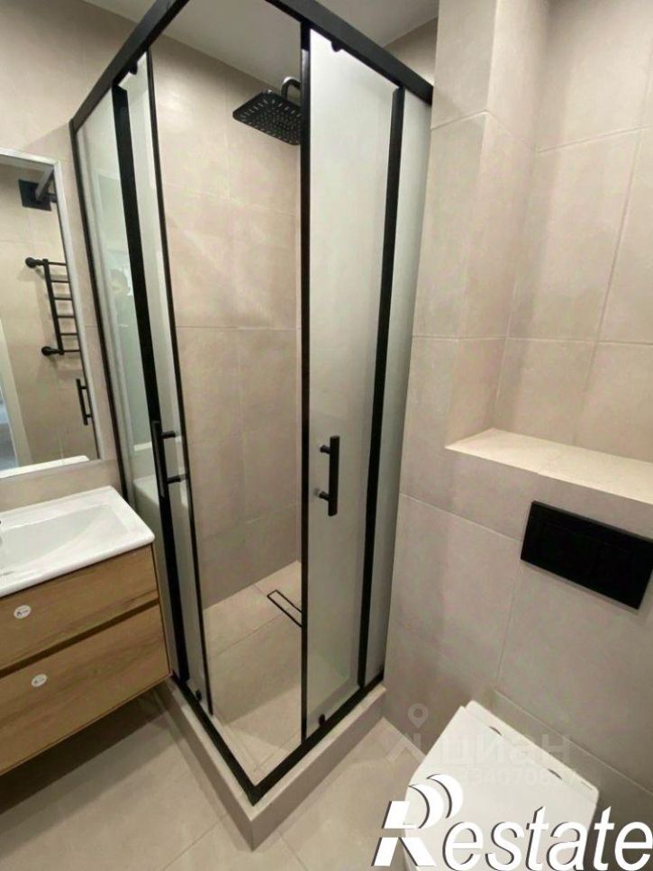 2-комн квартира улица Крылова, 13 к2,  д. 13 к2