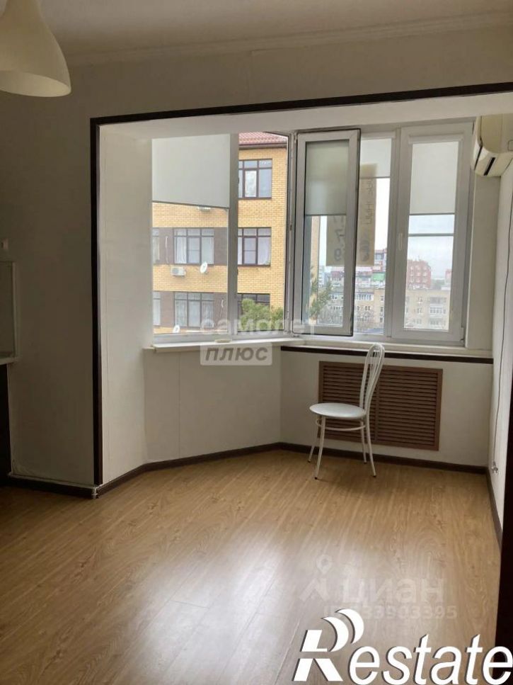 1-комн квартира улица Самбурова, 239,  д. 239