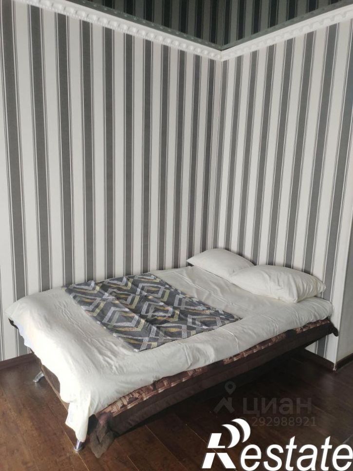 3-комн квартира Новороссийская улица, 51,  д. 51