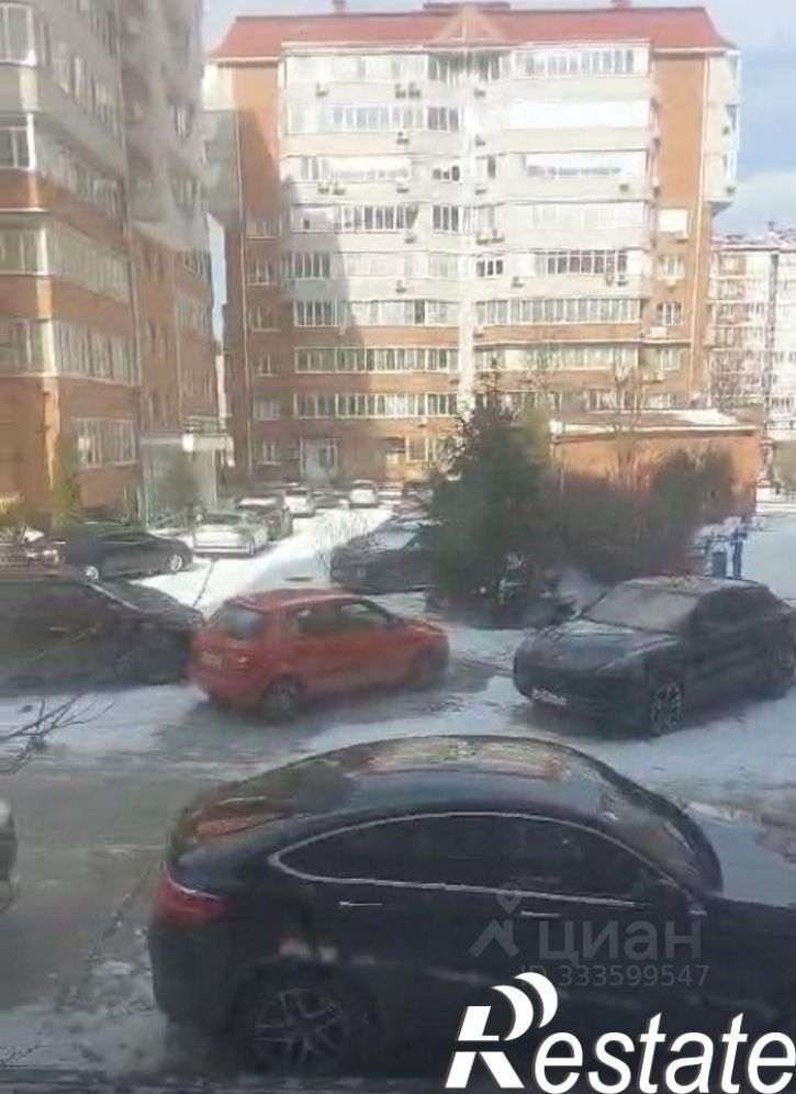4-комн квартира улица Омелькова, 20 к1,  д. 20 к1