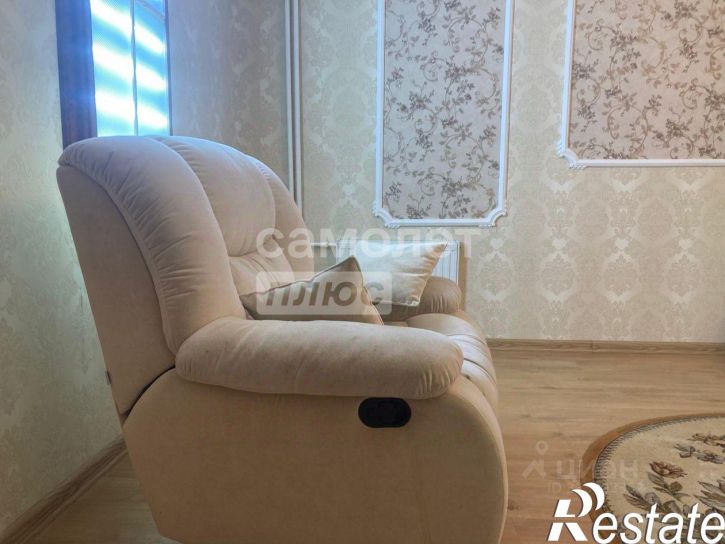 2-комн квартира улица Самбурова, 239,  д. 239