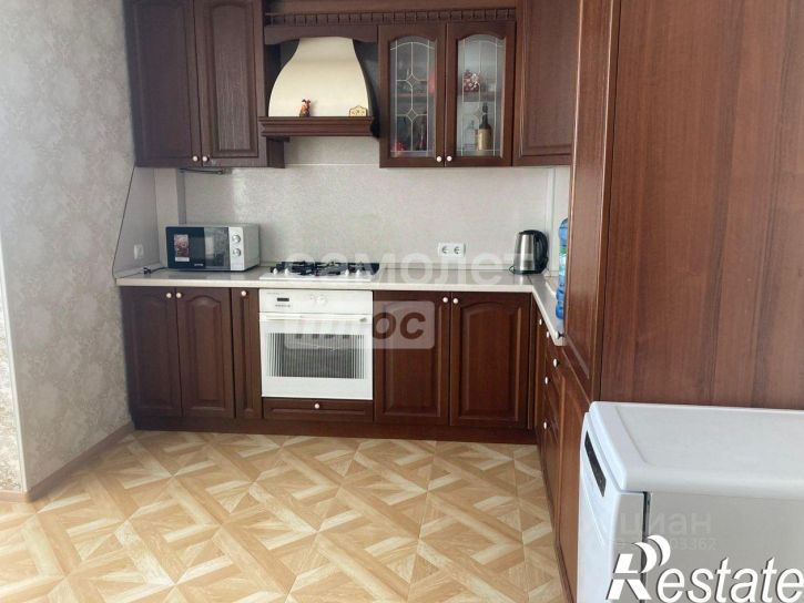 2-комн квартира улица Самбурова, 239,  д. 239