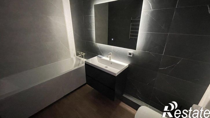 2-комн квартира улица Крылова, 23к2