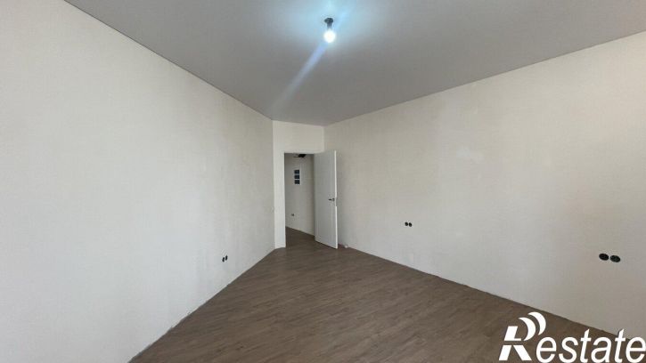 2-комн квартира улица Крылова, 23к2