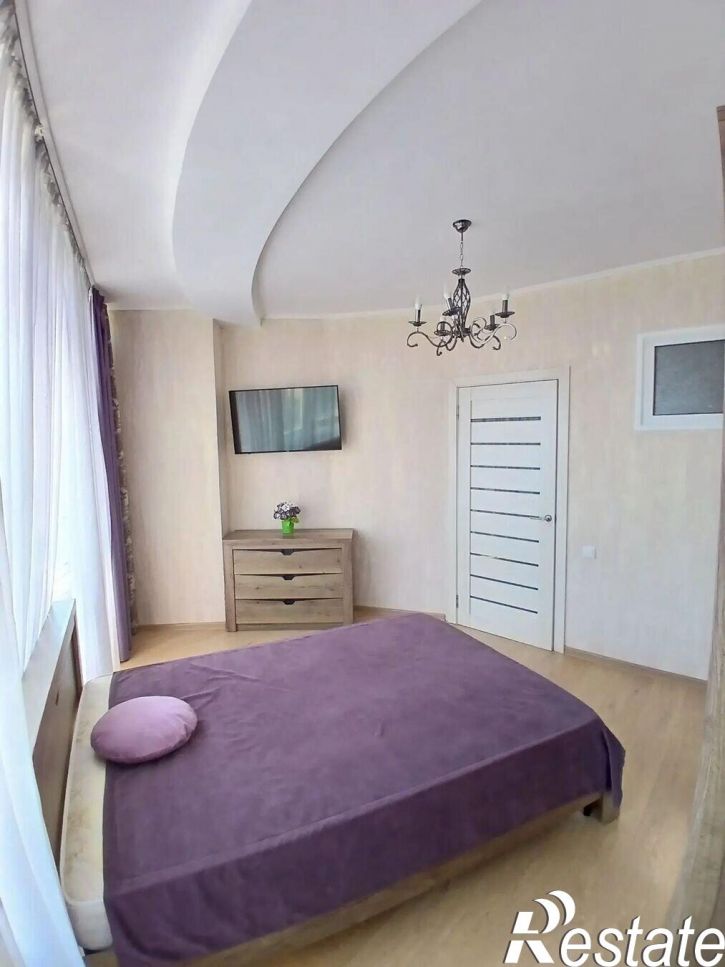 2-комн квартира улица Кирова, 1