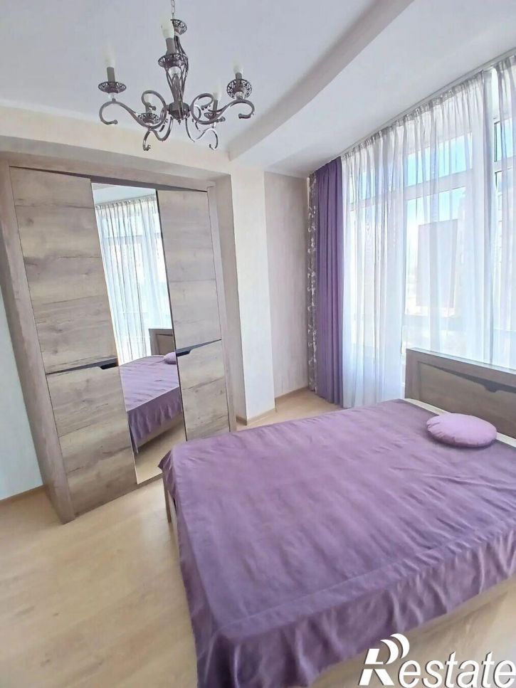 2-комн квартира улица Кирова, 1