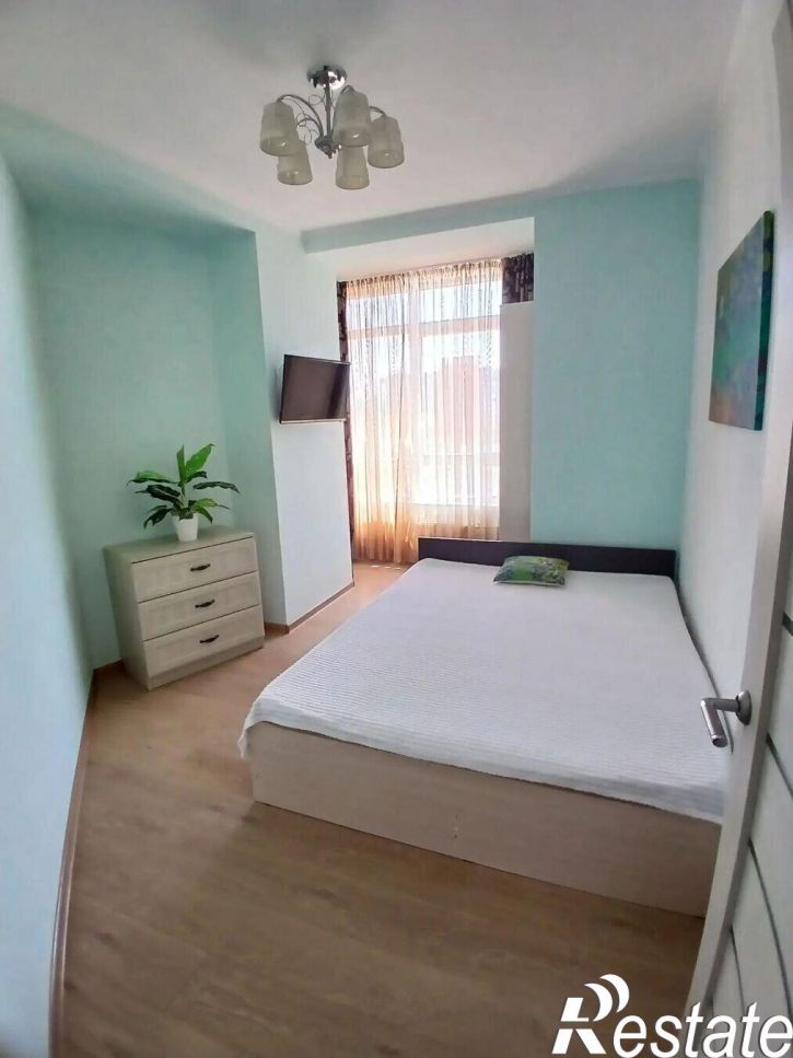 2-комн квартира улица Кирова, 1