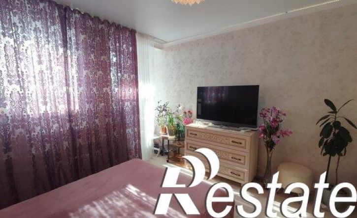 1-комн квартира улица Самбурова, 207,  д. 207