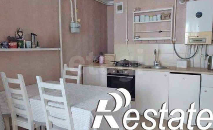 2-комн квартира Лазурная улица, 18,  д. 18