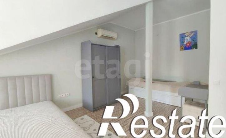 2-комн квартира Лазурная улица, 18,  д. 18