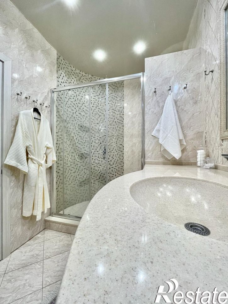 2-комн квартира Крымская улица, 34