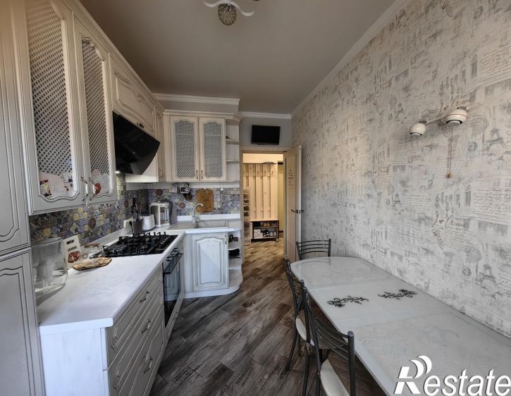 2-комн квартира улица Ленина, 180к6