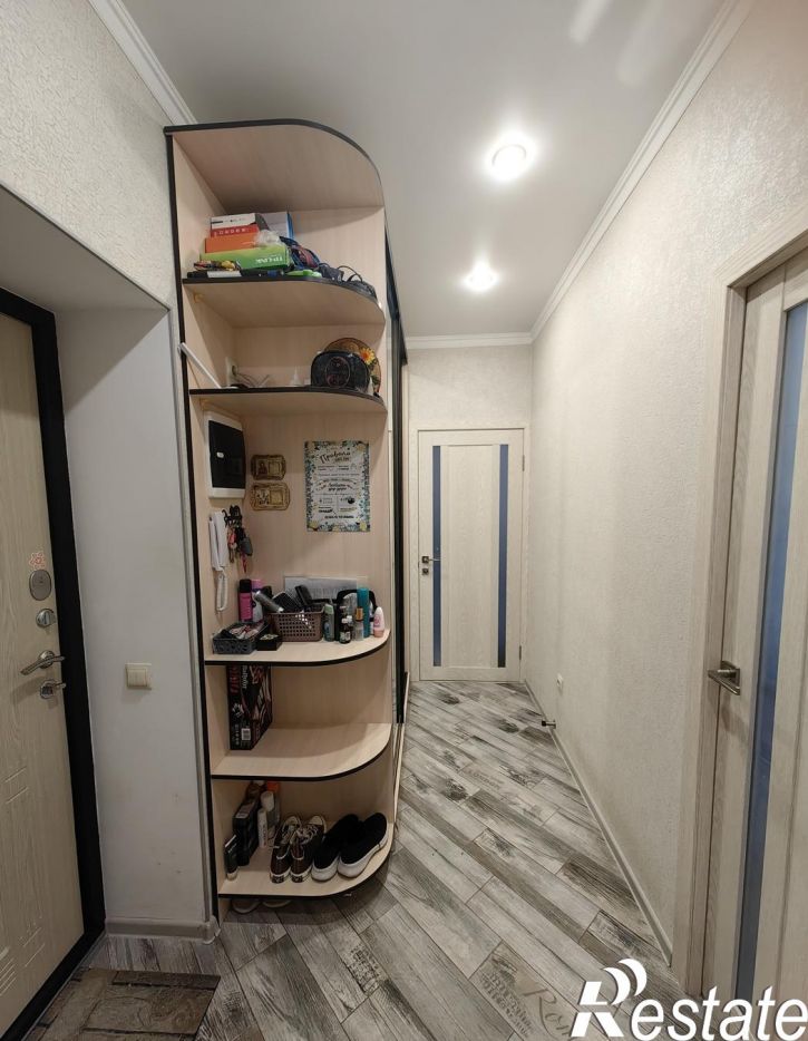2-комн квартира улица Ленина, 180к6