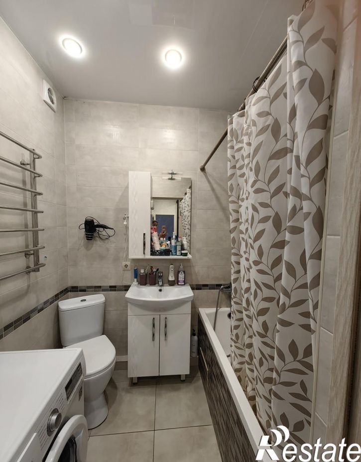 2-комн квартира улица Ленина, 180к6