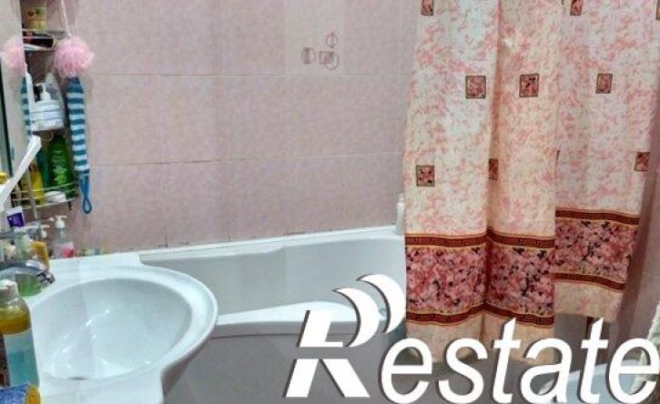 3-комн квартира улица Толстого, 50,  д. 50