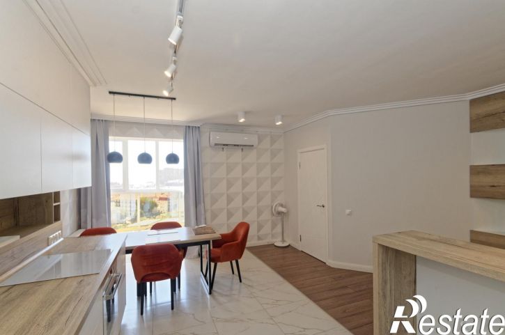 2-комн квартира улица Кирова, 84