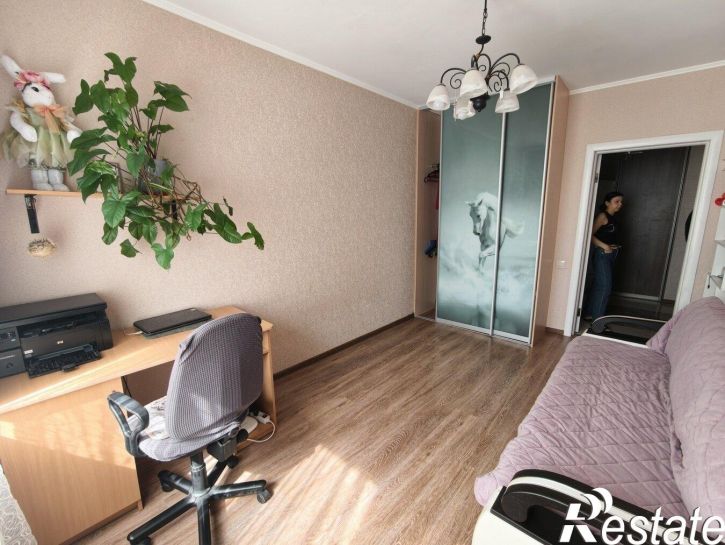 3-комн квартира улица Краснозелёных, 12Б