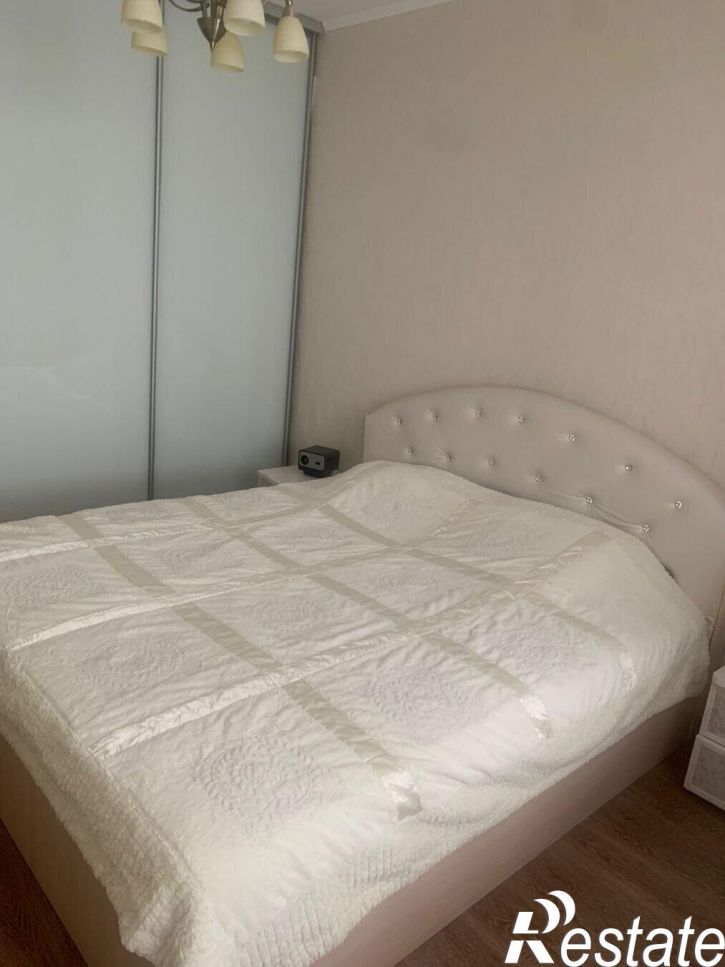 3-комн квартира улица Краснозелёных, 12Б