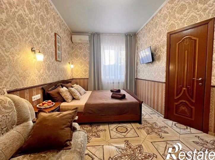 Студия улица Самбурова, 38