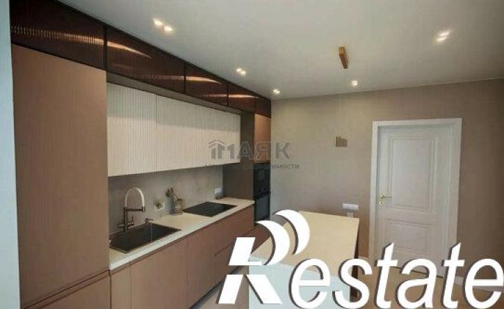 2-комн квартира улица Крылова, 13 к2,  д. 13 к2