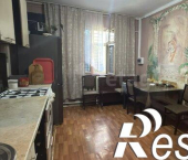 1-комн, 45кв м, этаж 1/3 улица Самбурова, 24