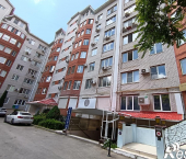 3-комн, 135кв м, этаж 7/8 Лазурная улица, 18