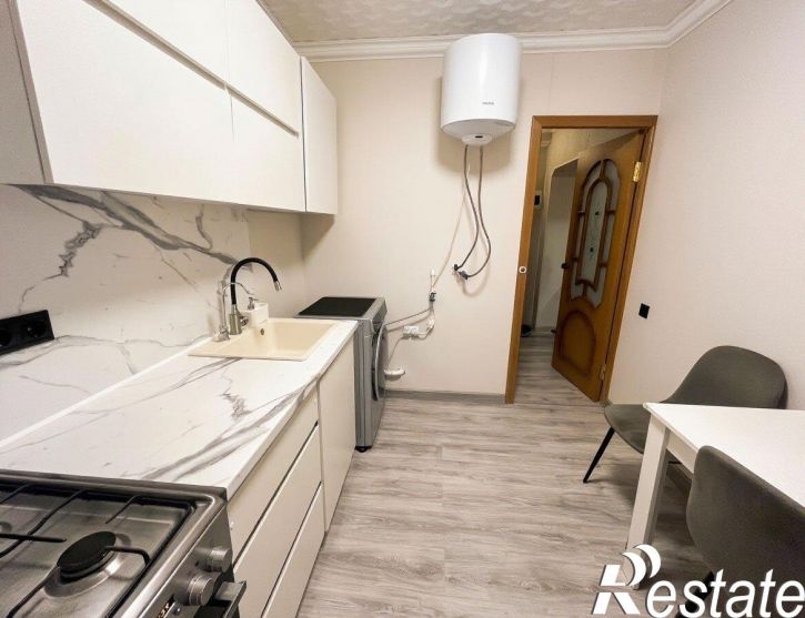 3-комн квартира Строительный переулок, 24