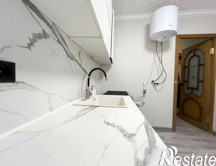 3-комн квартира Строительный переулок, 24