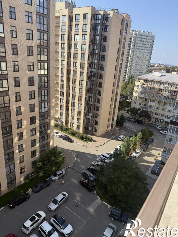 3-комн квартира Парковая улица, 67к1
